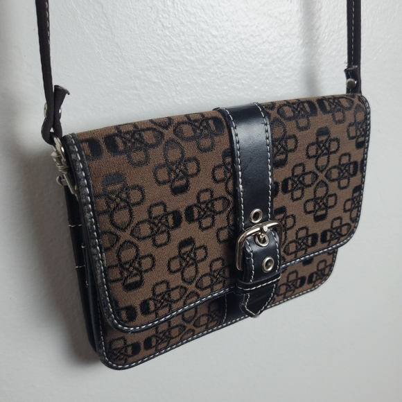 Mini Wallet Crossbody Bag - Picture 14 of 16